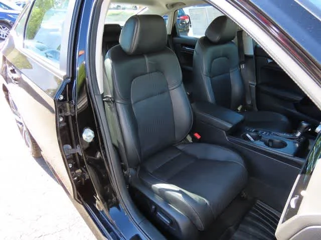 2023 Honda Civic Touring - Photo 16
