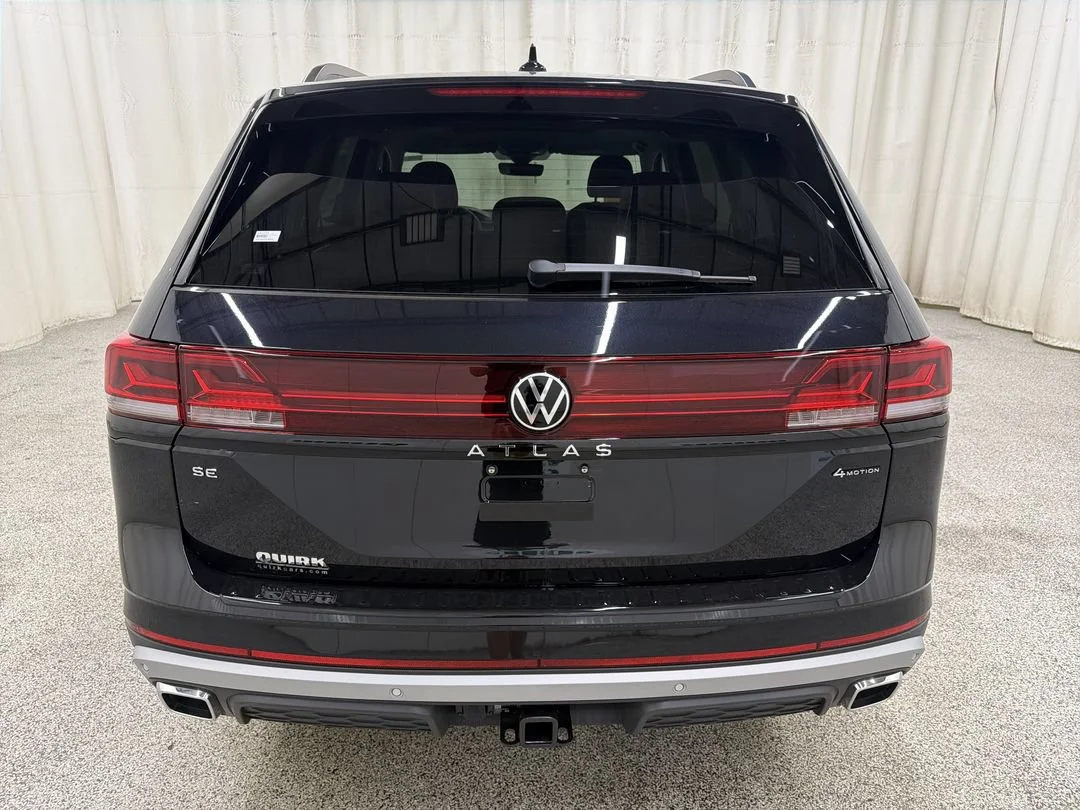 New 2026 Deep Black Pearl Volkswagen 2.0T Peak Edition image 7