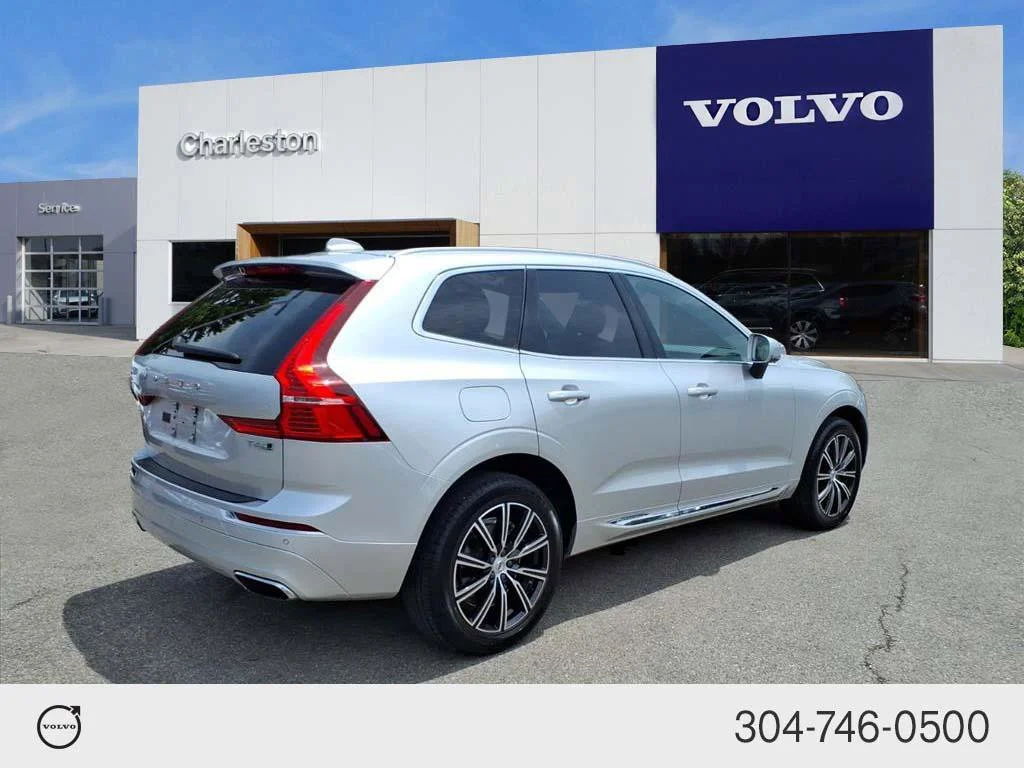 Used 2020 Bright Silver Metallic Volvo Inscription image 3