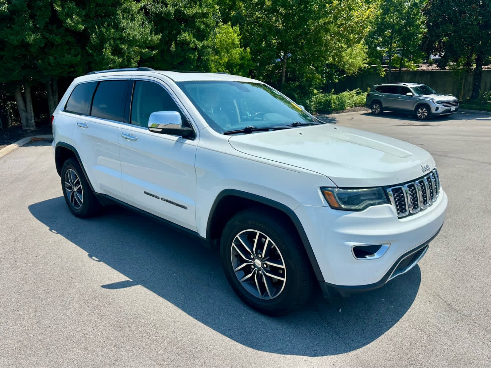 Used 2017 Bright White Clearcoat Jeep Limited image 3