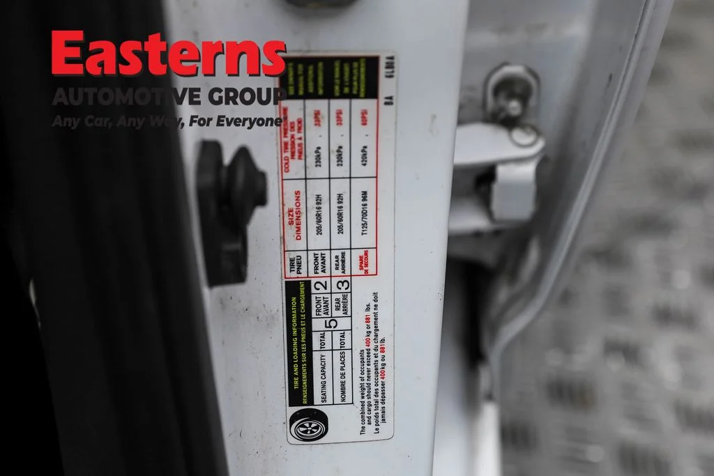 Used 2021 White Nissan SV image 31