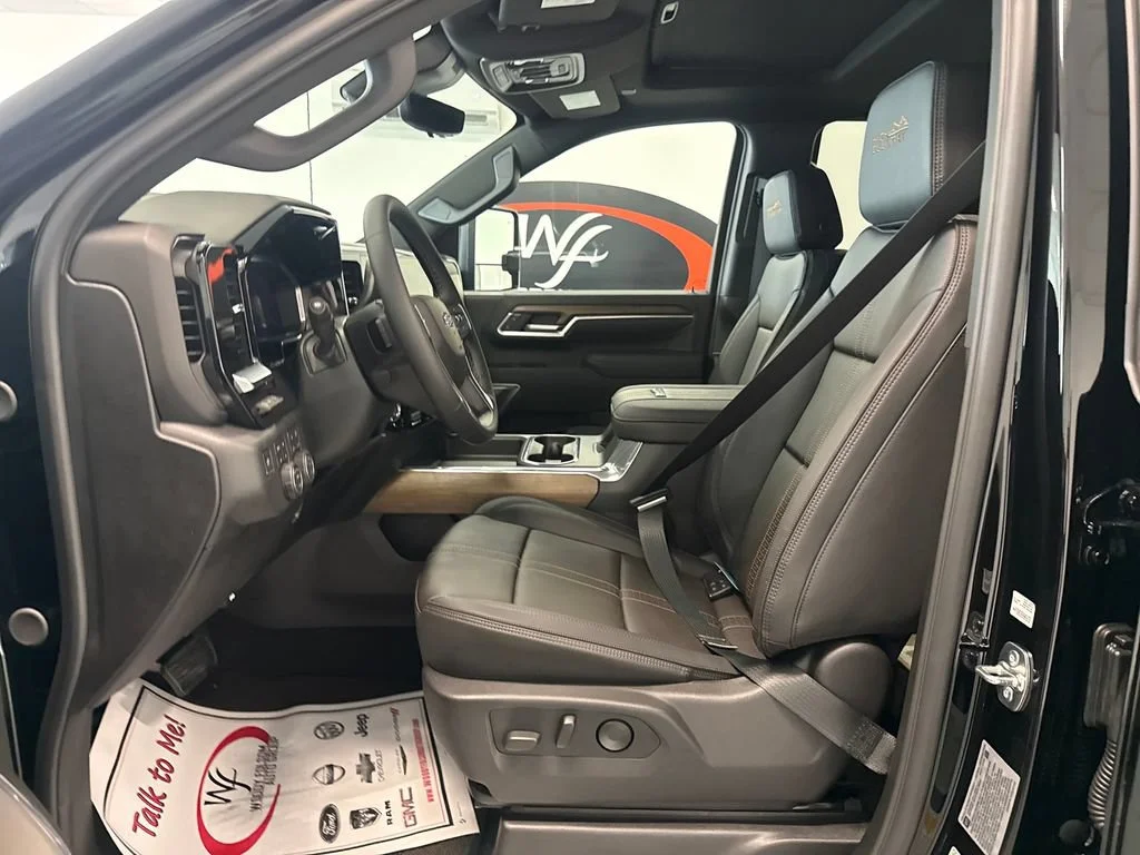 New 2026 Black Chevrolet High Country image 9