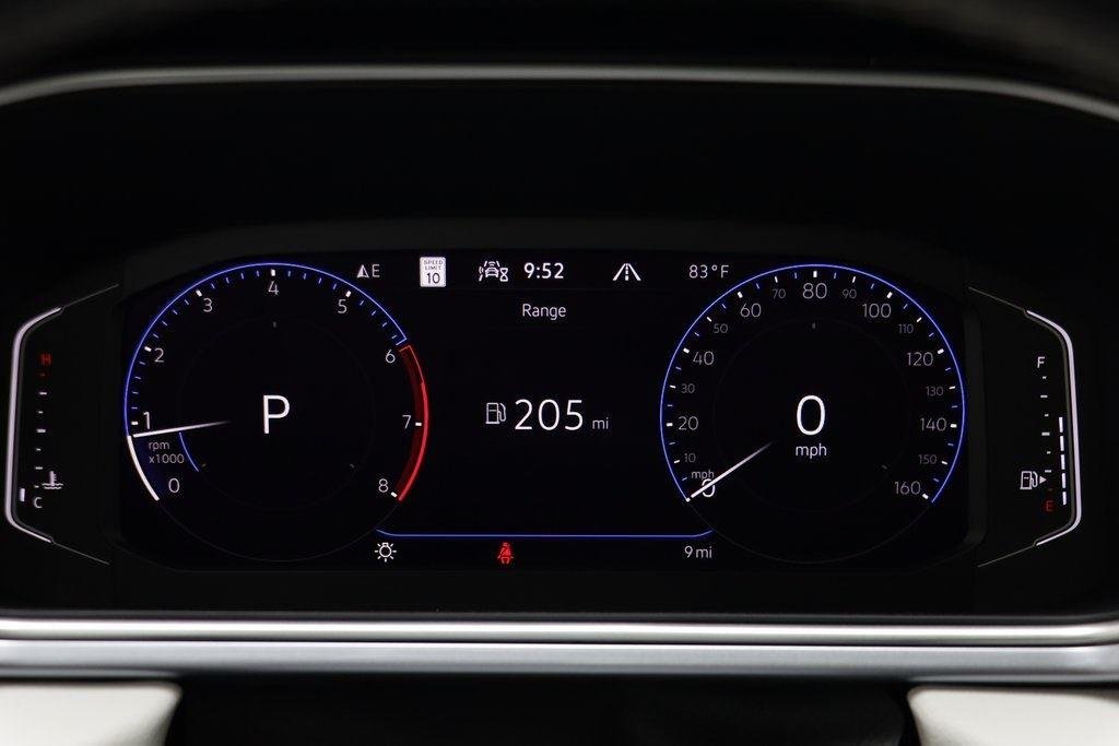 2025 Volkswagen Taos SEL - Photo 8