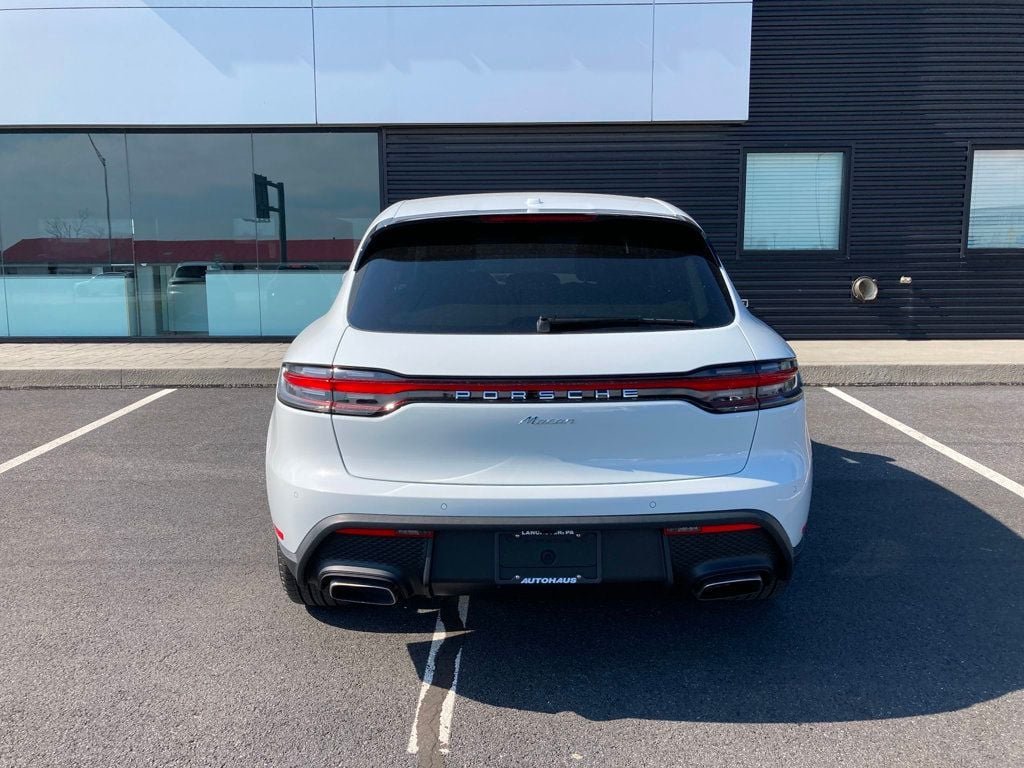2025 Porsche Macan - Photo 6