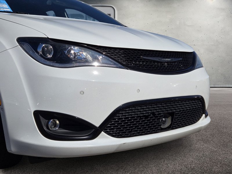 Used 2020 White Chrysler Touring L Plus image 9