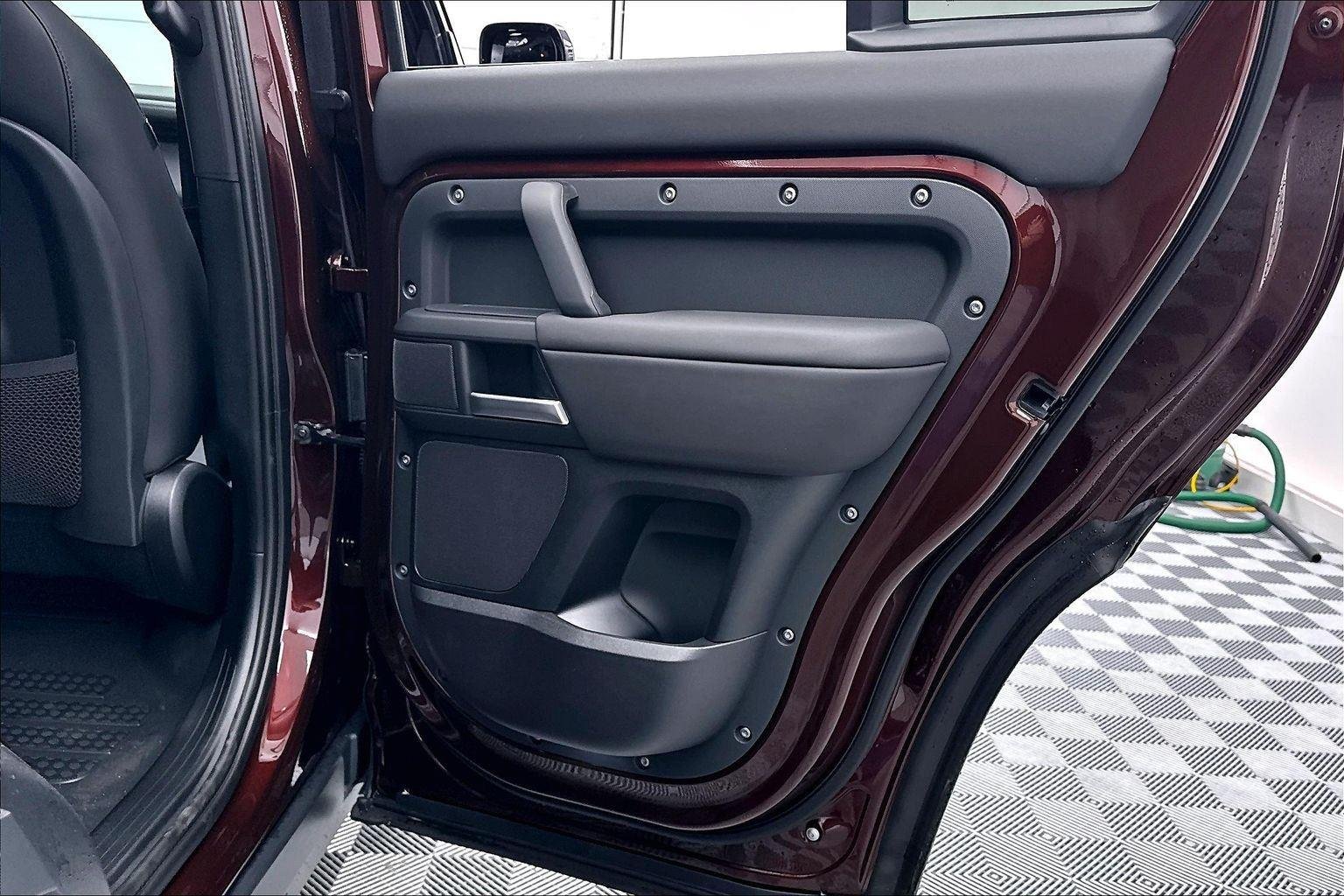 New 2026 Sedona Red Metallic Land Rover S image 30