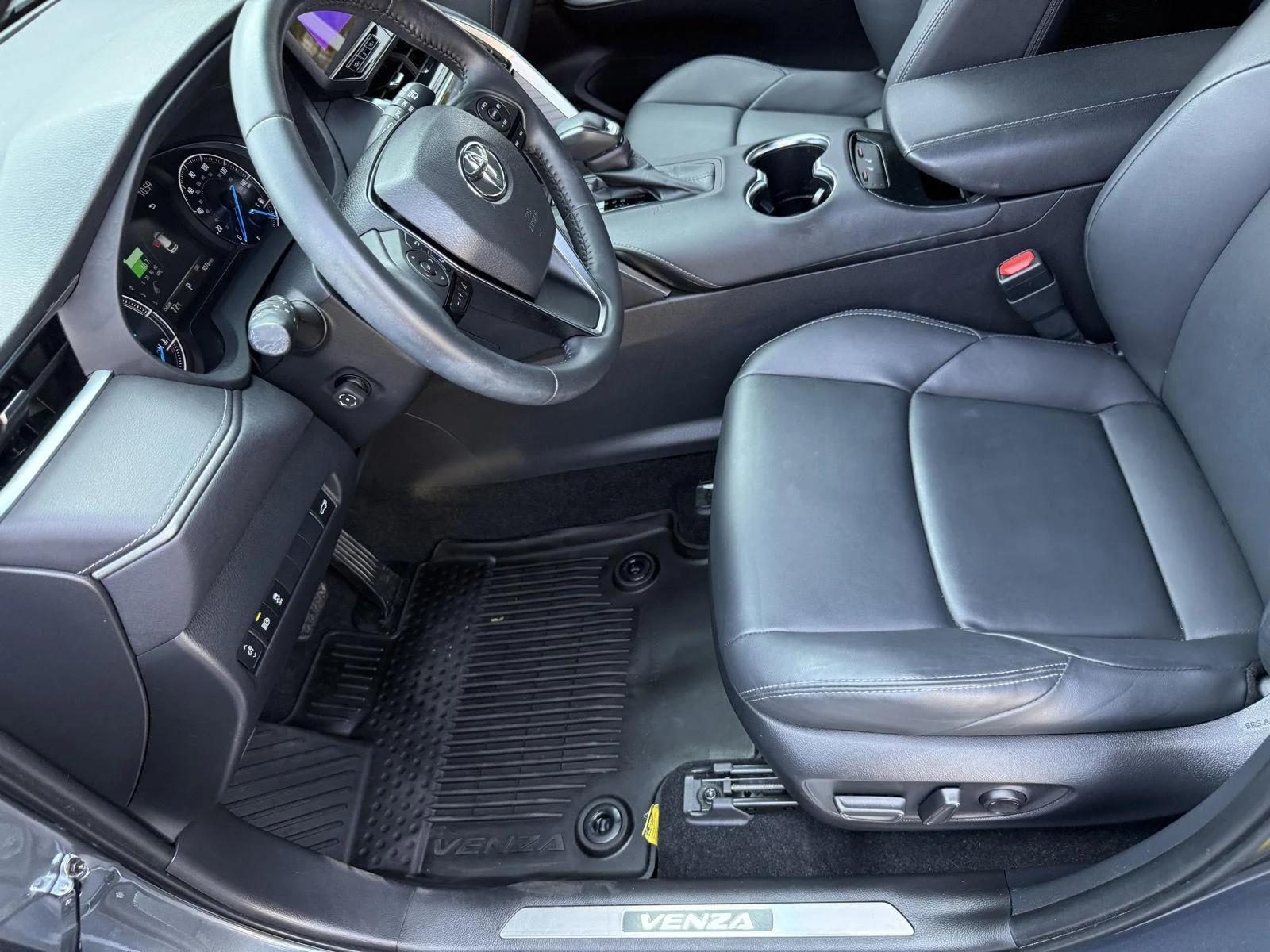 Used 2024 Coastal Gray Metallic Toyota XLE image 12