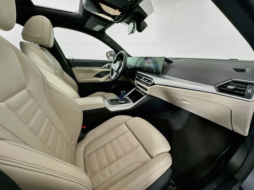 Used 2023 Gray BMW M50 image 30