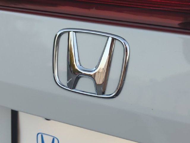 Used 2024 Platinum White Pearl Honda EX-L image 25