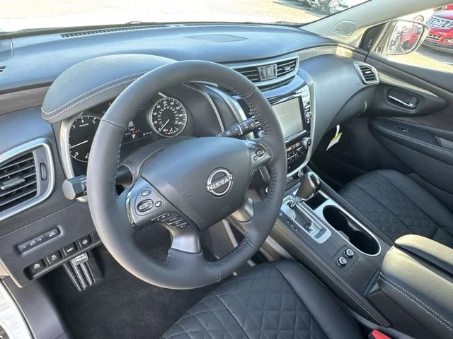 Used 2024 White Nissan Platinum image 16