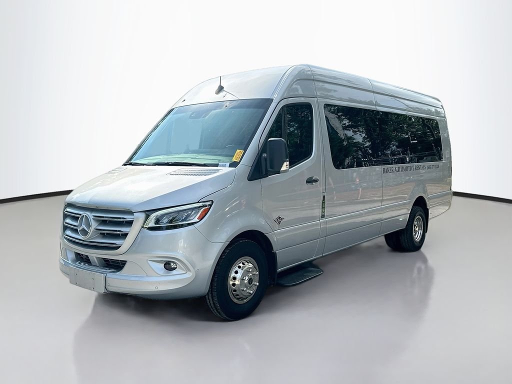Used 2023  Mercedes-Benz LA West 15 Passenger image 1