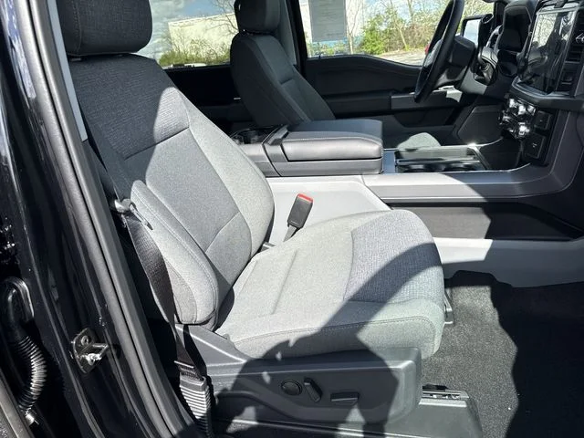 New 2026 Agate Black Metallic Ford XLT image 26