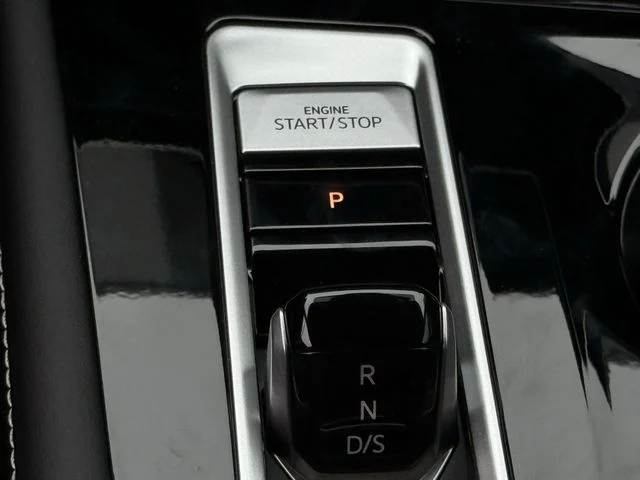 New 2026 Black Volkswagen 2.0T SE w/Technology image 18