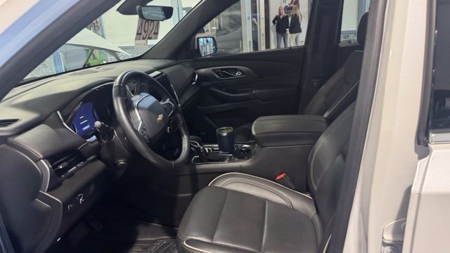 Used 2023 Beige Chevrolet Premier image 2