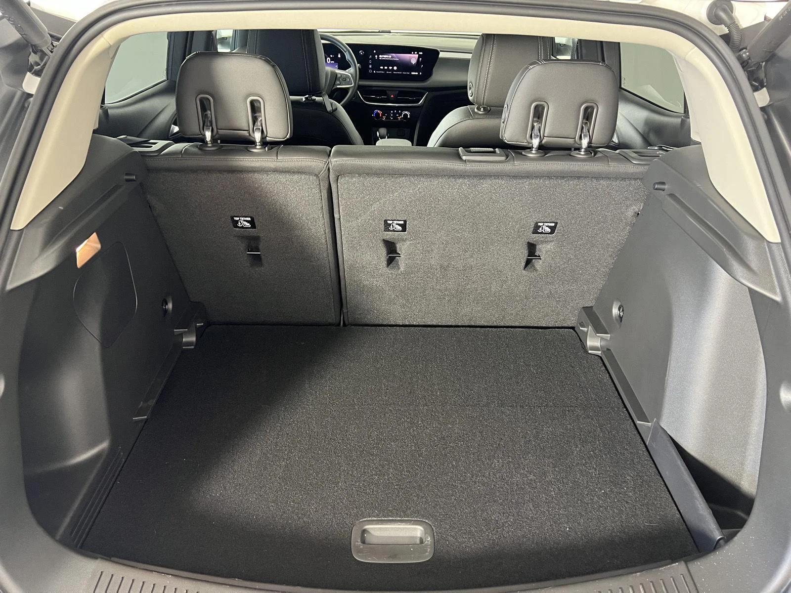 Used 2026 Summit White Buick Preferred image 19