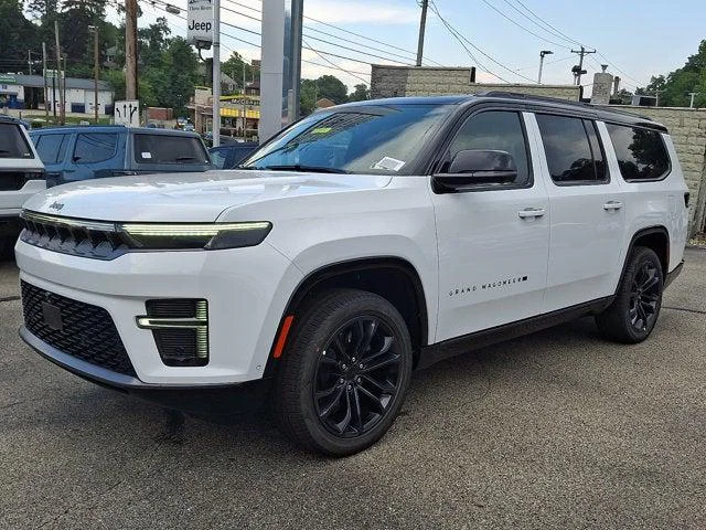 New 2026 Bright White Clear-Coat Exterior Paint Jeep Summit Reserve image 2