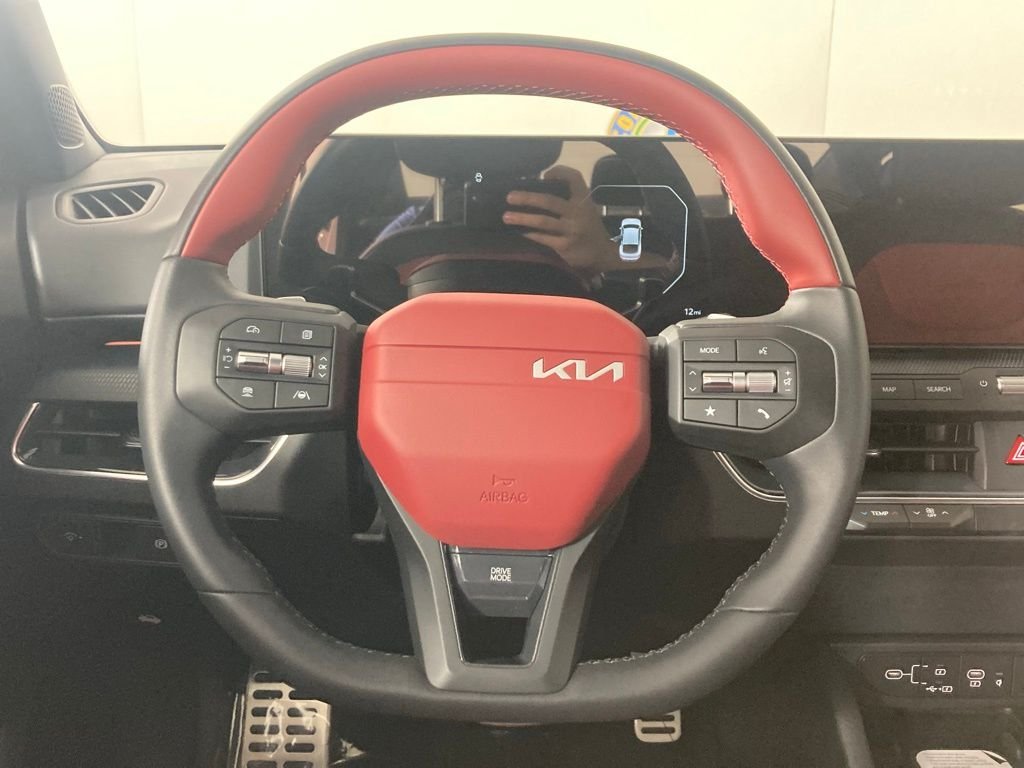 2025 Kia K4 GT-Line Turbo - Photo 7