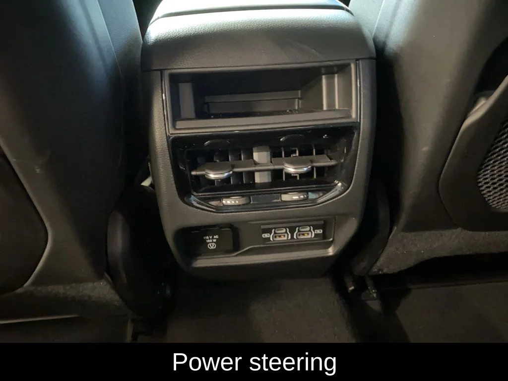 Used 2025 Silver Jeep Altitude image 12
