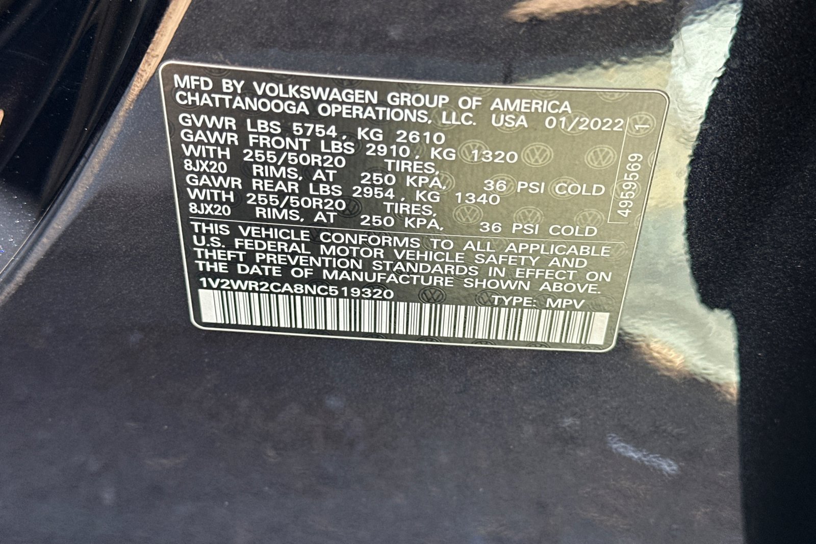Used 2022 Deep Black Volkswagen 3.6L V6 SE w/Technology image 29