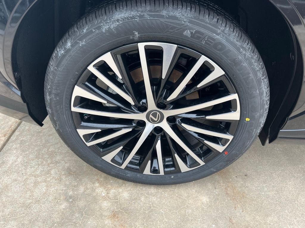 2026 Lexus RZ Premium - Photo 6