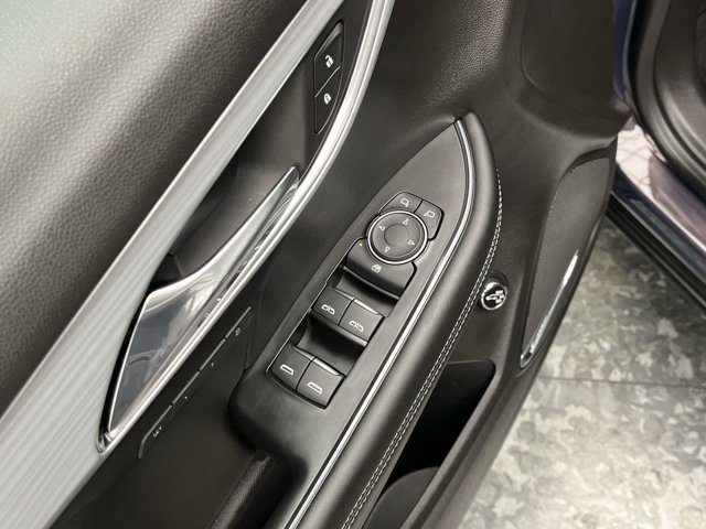 Used 2026 Midnight Opal Buick Avenir image 9