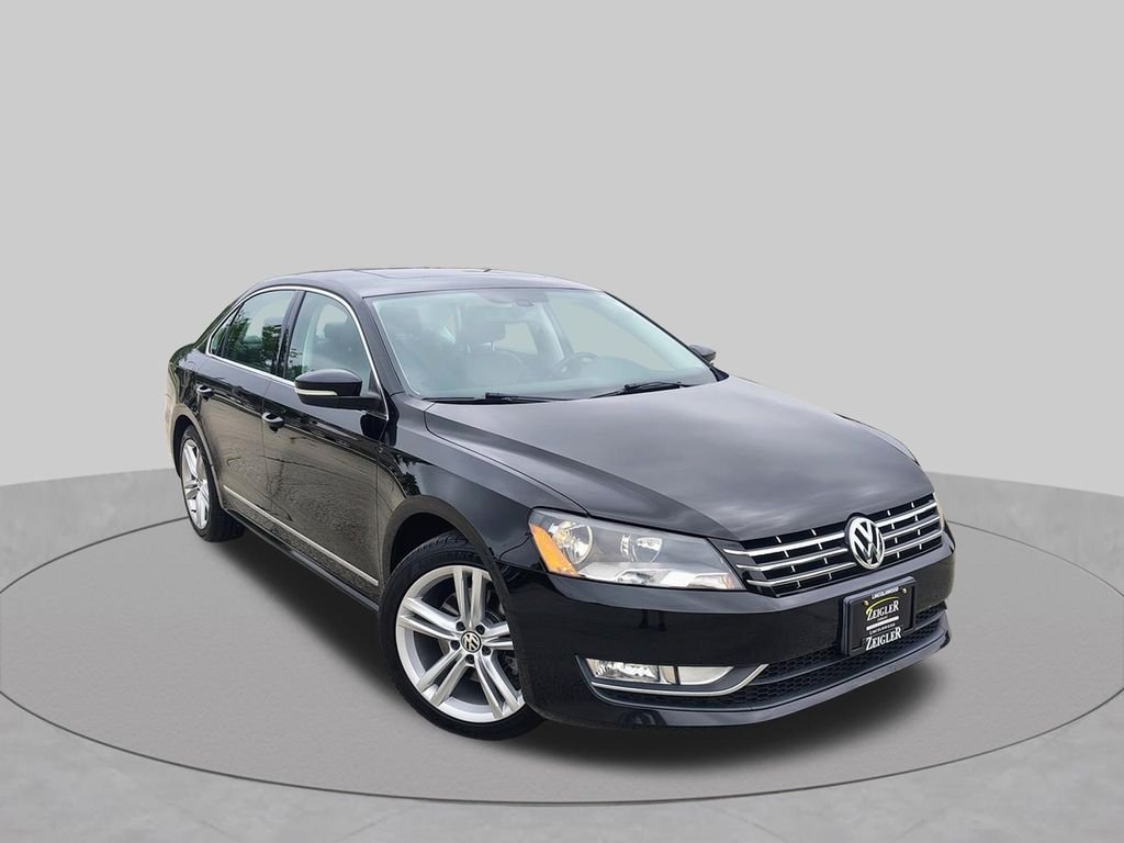 Used 2015 Volkswagen Passat SEL Premium with VIN 1VWCV7A33FC069592 for sale in Lincolnwood, IL