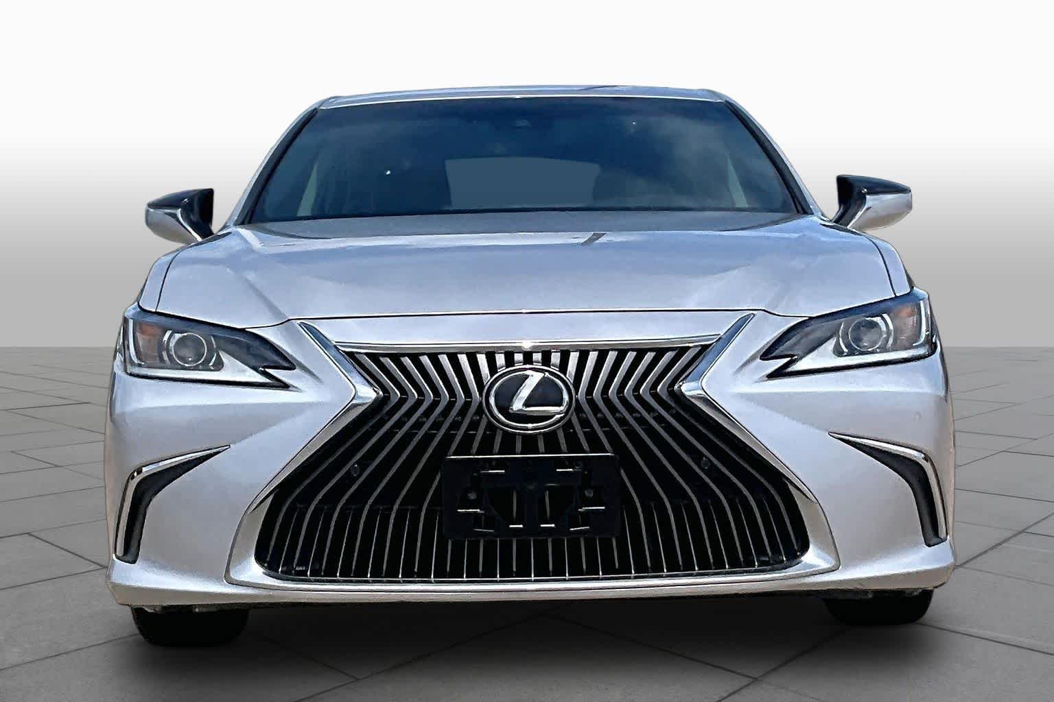 Used 2021 Silver Lining Metallic Lexus  image 4