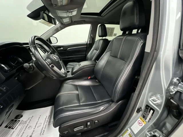 Certified Used 2017 Silver Toyota SE image 21