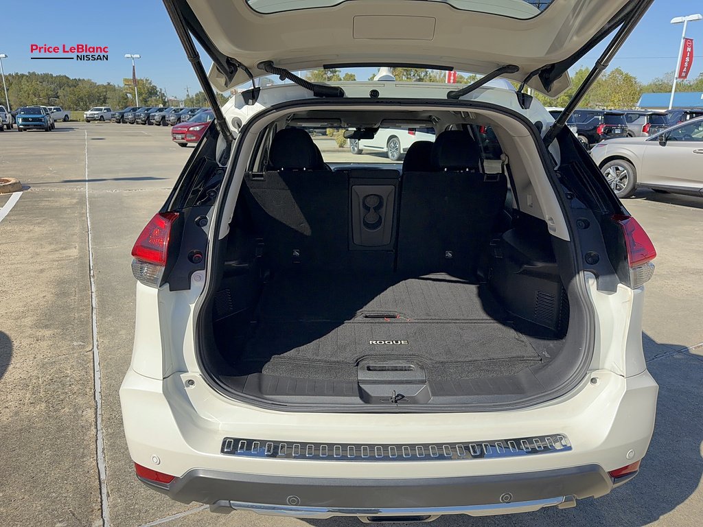 Used 2019 WHITE Nissan SV image 13