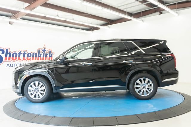 Certified Used 2025 Black Hyundai SEL image 24