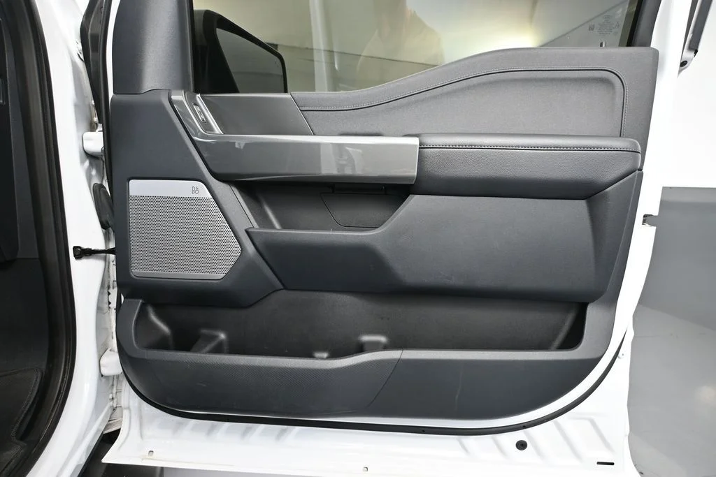 Used 2022 White Ford Lariat image 44