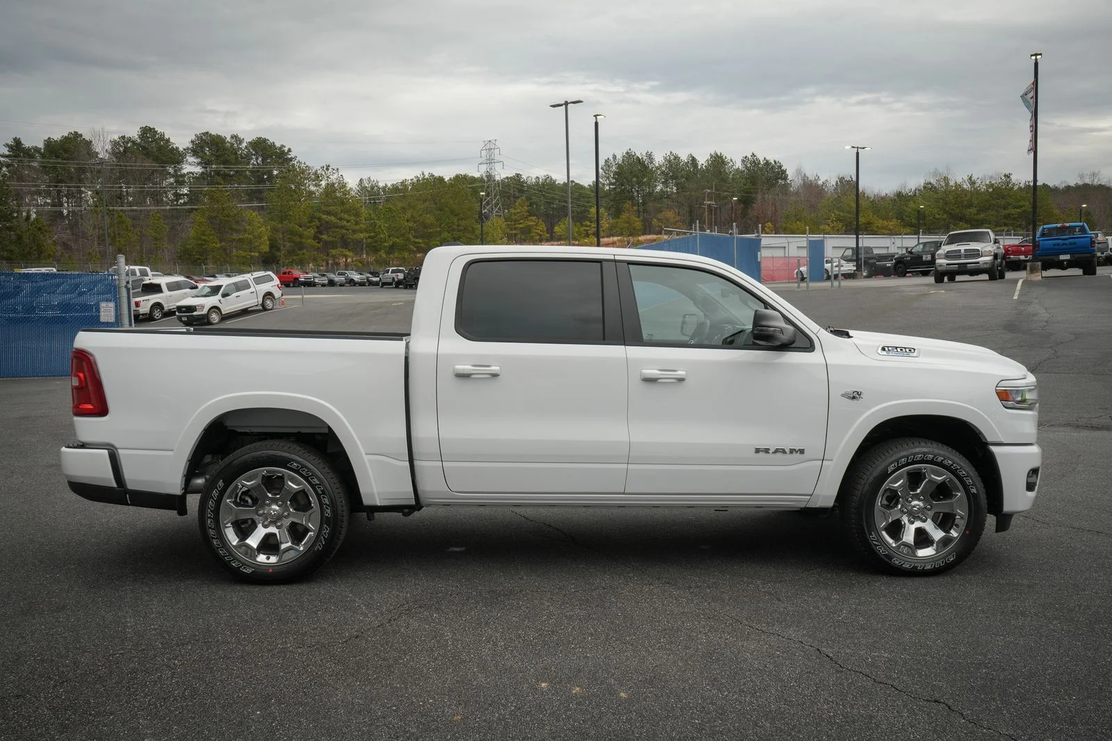 New 2026 Bright White Clear-Coat Exterior Paint RAM Big Horn/Lone Star image 11