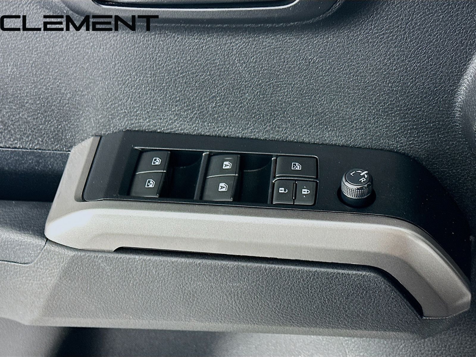 Used 2023 White Toyota SR5 image 24