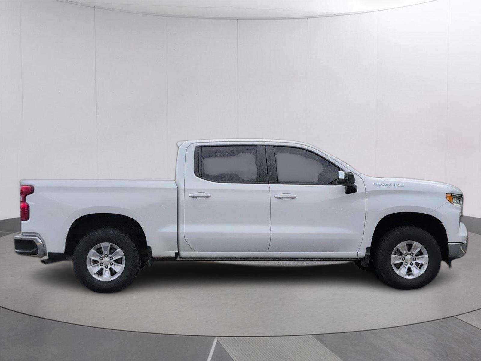 Used 2022 Summit White Chevrolet LT image 7