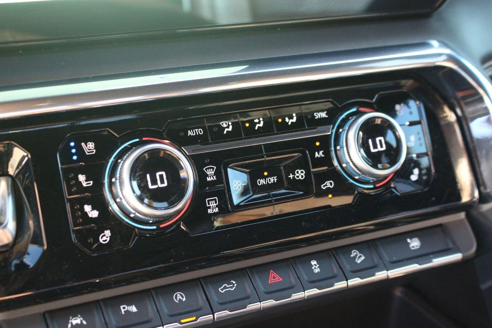 Used 2024 Onyx Black GMC Denali Ultimate image 27