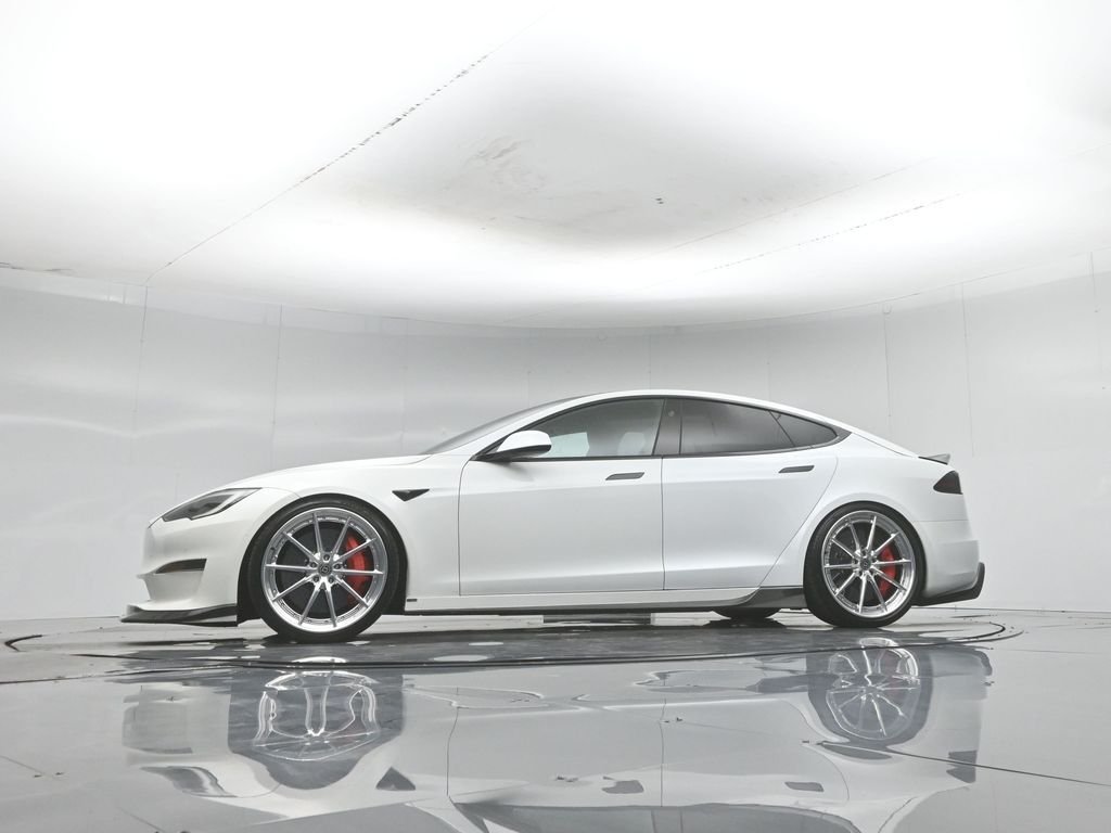 Used 2022 White Tesla Plaid image 50