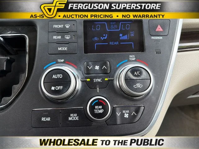 Used 2016  Toyota XLE image 14