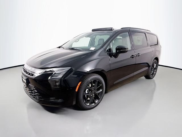 New 2027 Diamond Black Crystal Pearl-Coat Exterior Paint Chrysler Limited image 3