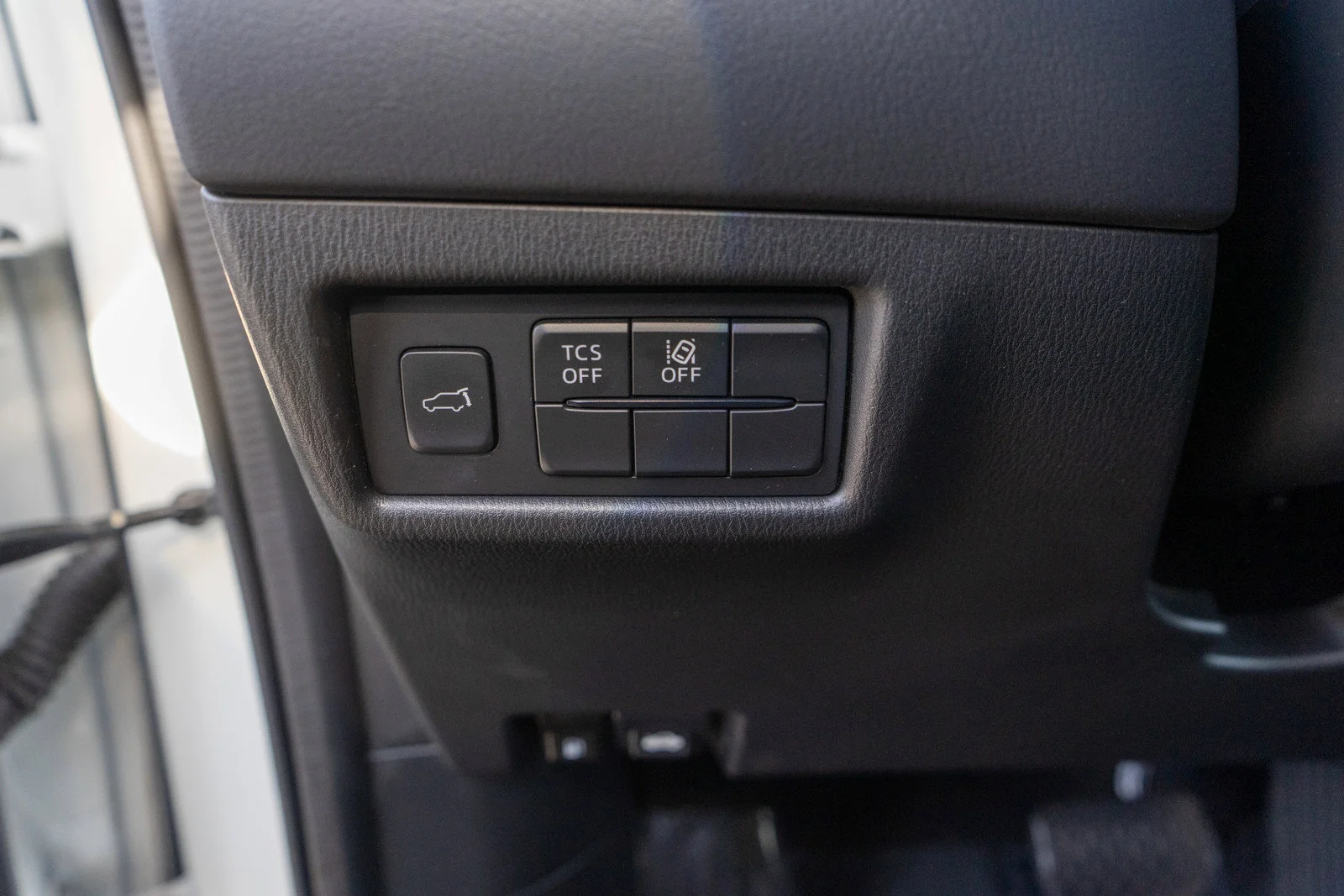 Used 2020 Snowflake White Pearl Mica Mazda Grand Touring image 17
