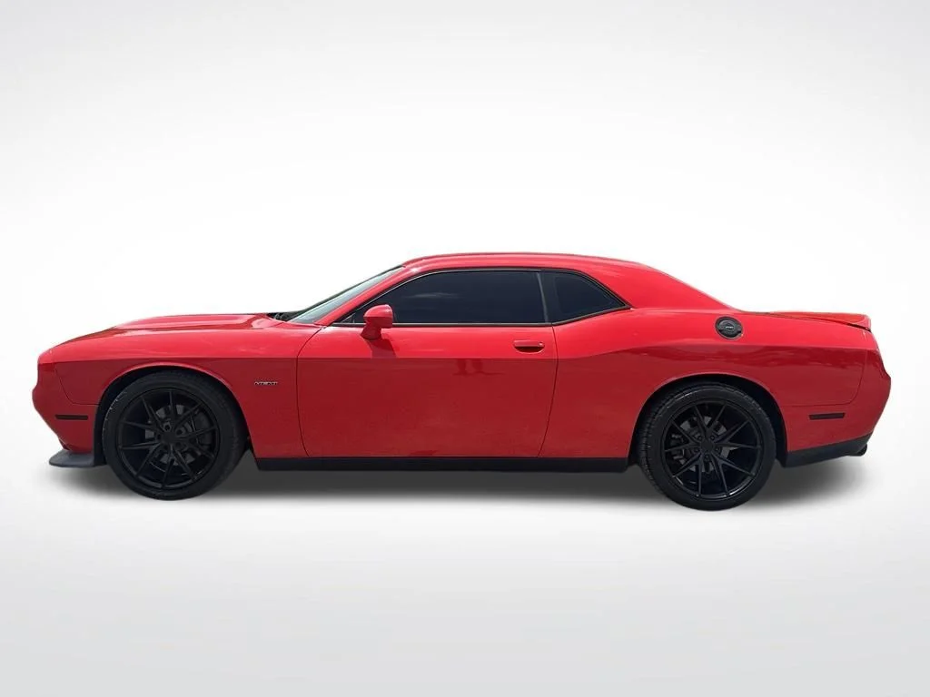 Used 2019 Red Dodge R/T image 3