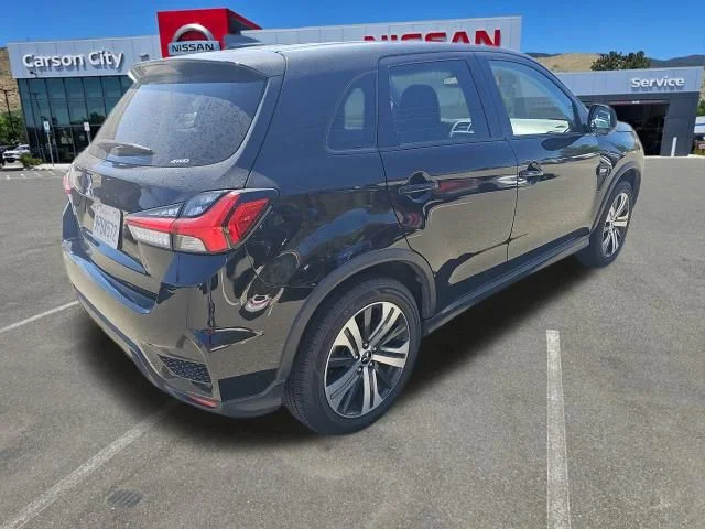 Used 2024 Silver Mitsubishi  image 8