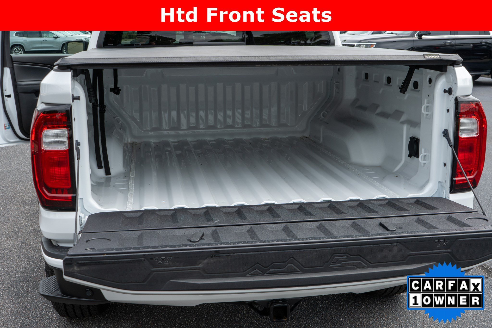 Used 2025 Summit White GMC 4WD Elevation image 31
