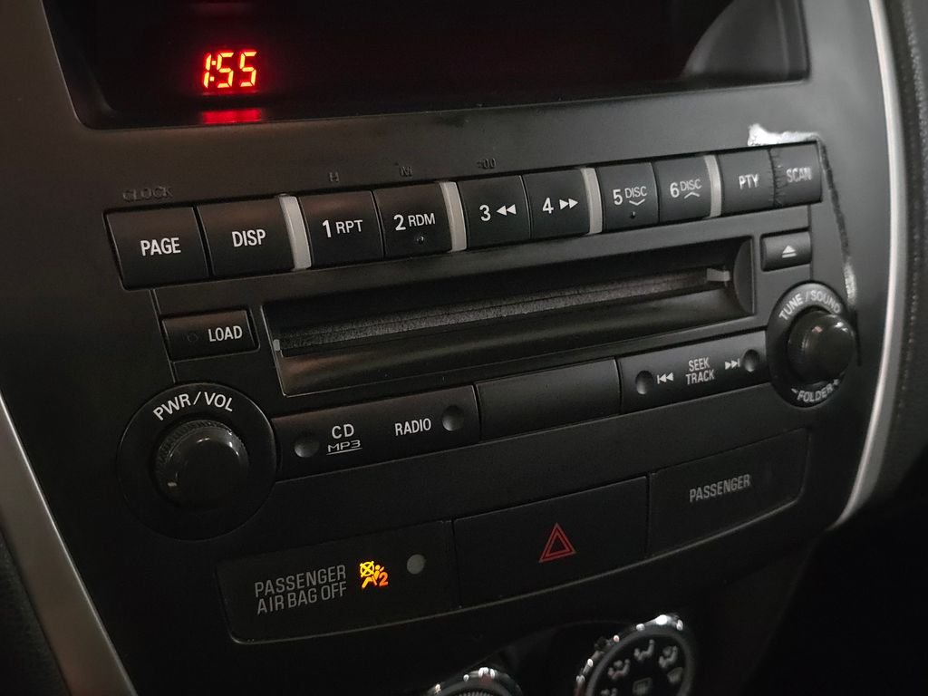 Used 2012  Mitsubishi SE image 28