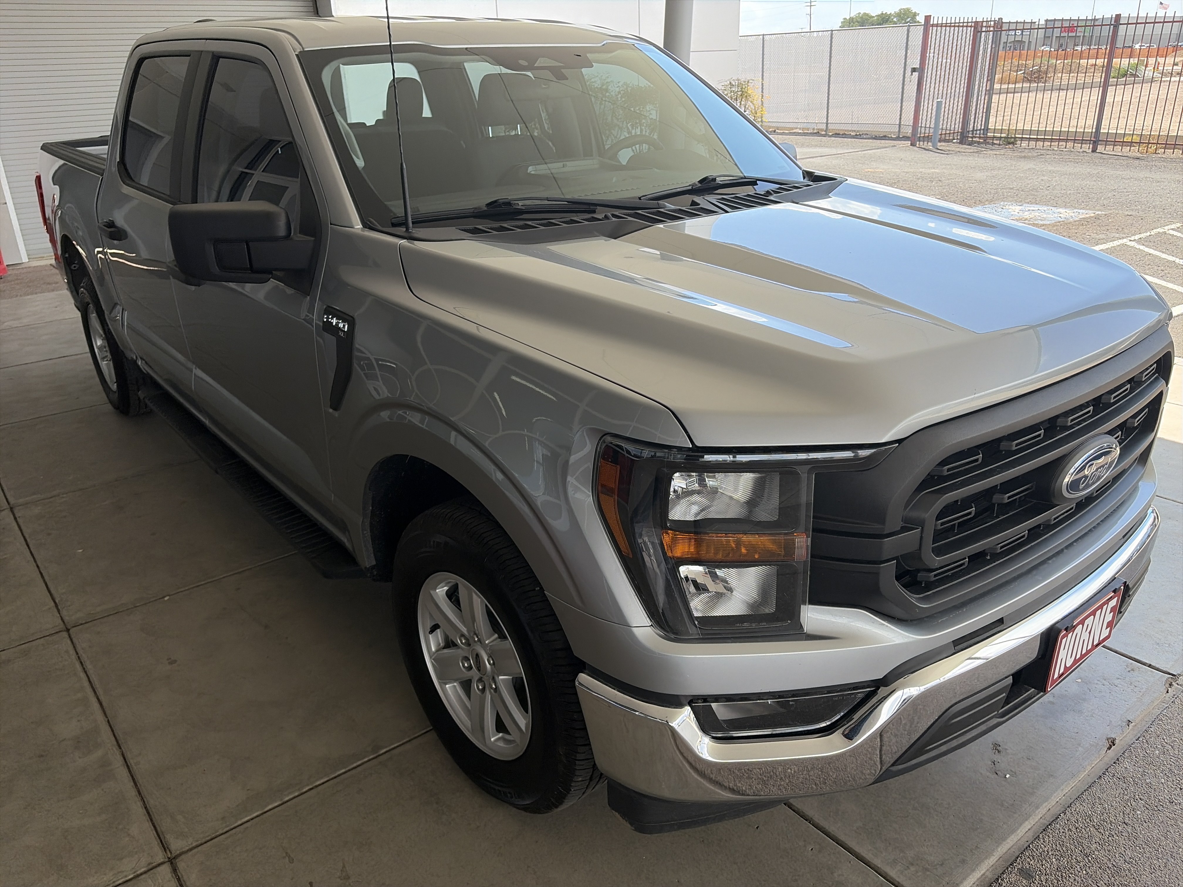 Used 2023 Silver Ford XL image 3