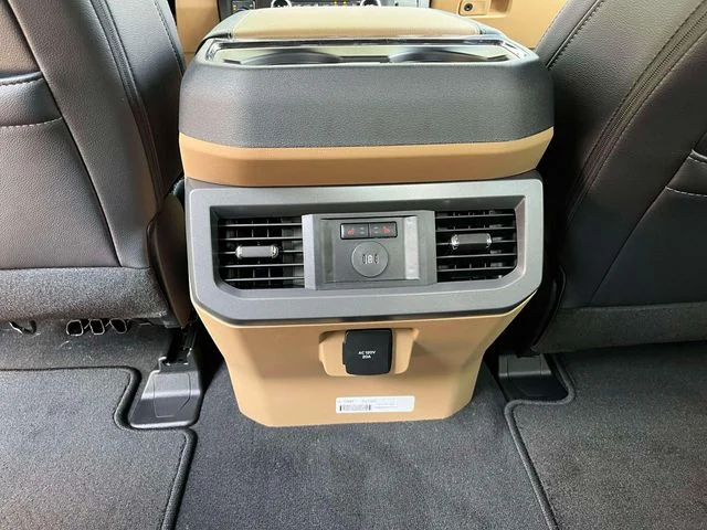 New 2027 Star White Metallic Tri-Coat Ford F-250® Lariat® image 15