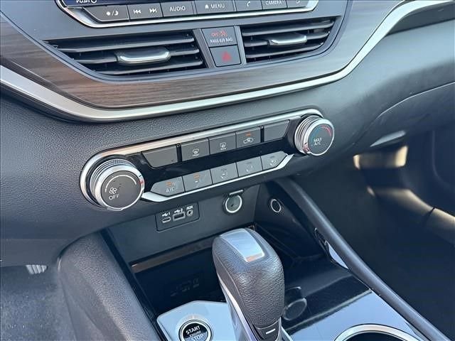 Used 2024 Gray Nissan 2.5 SV image 23