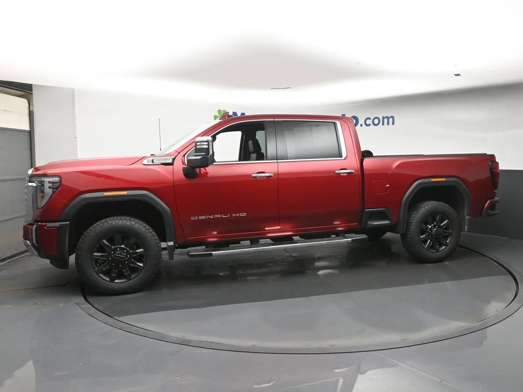 Used 2024 Red GMC Denali image 24