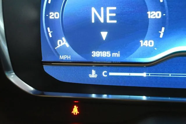 Used 2024 Summit White Chevrolet Z71 image 15