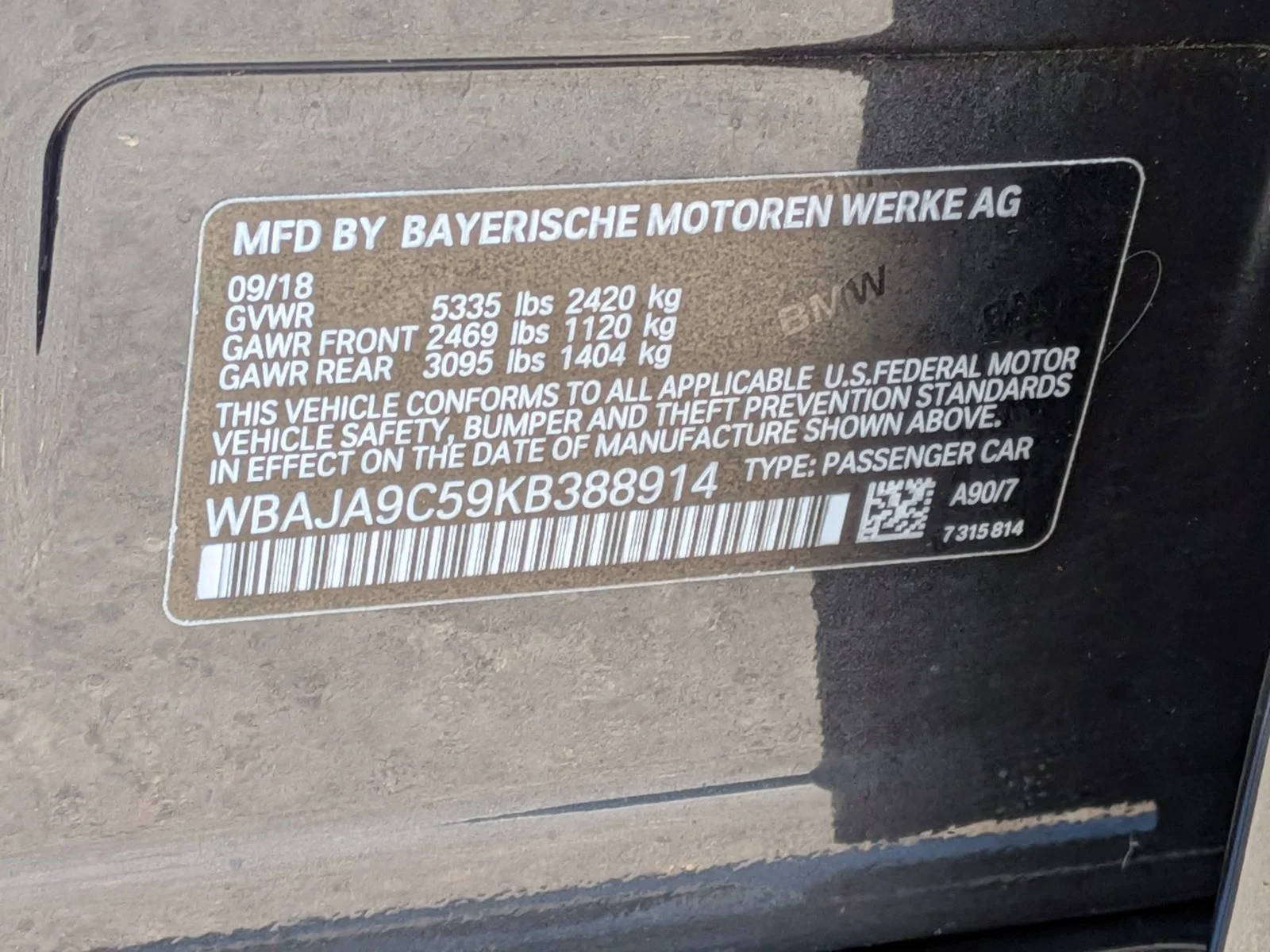 Used 2019 Dark Graphite Metallic BMW 530e iPerformance image 26