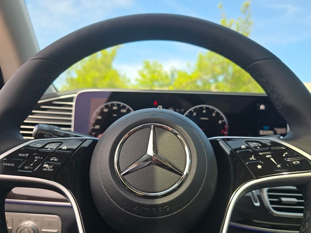 New 2026 Obsidian Black Metallic Mercedes-Benz GLE 350 image 28